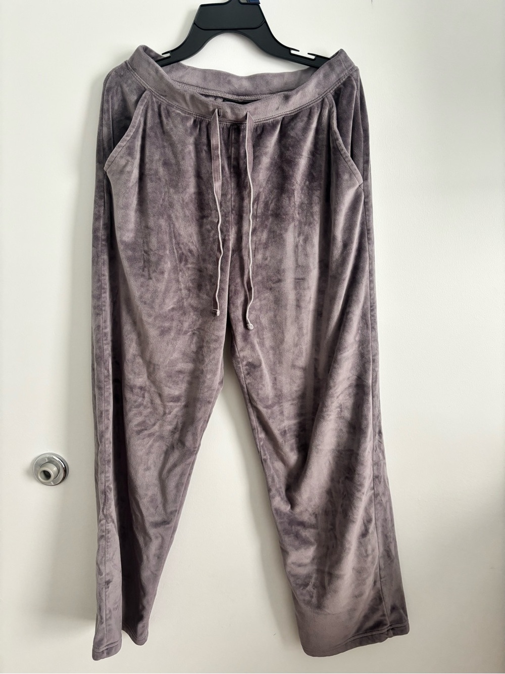 House of Harlow 1960 Plush Drawstring Joggers in Dusty Mauve